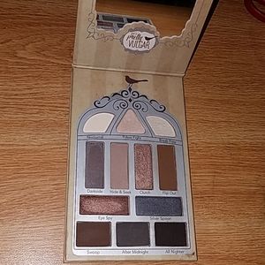 Pretty vulgar nightingale pallette